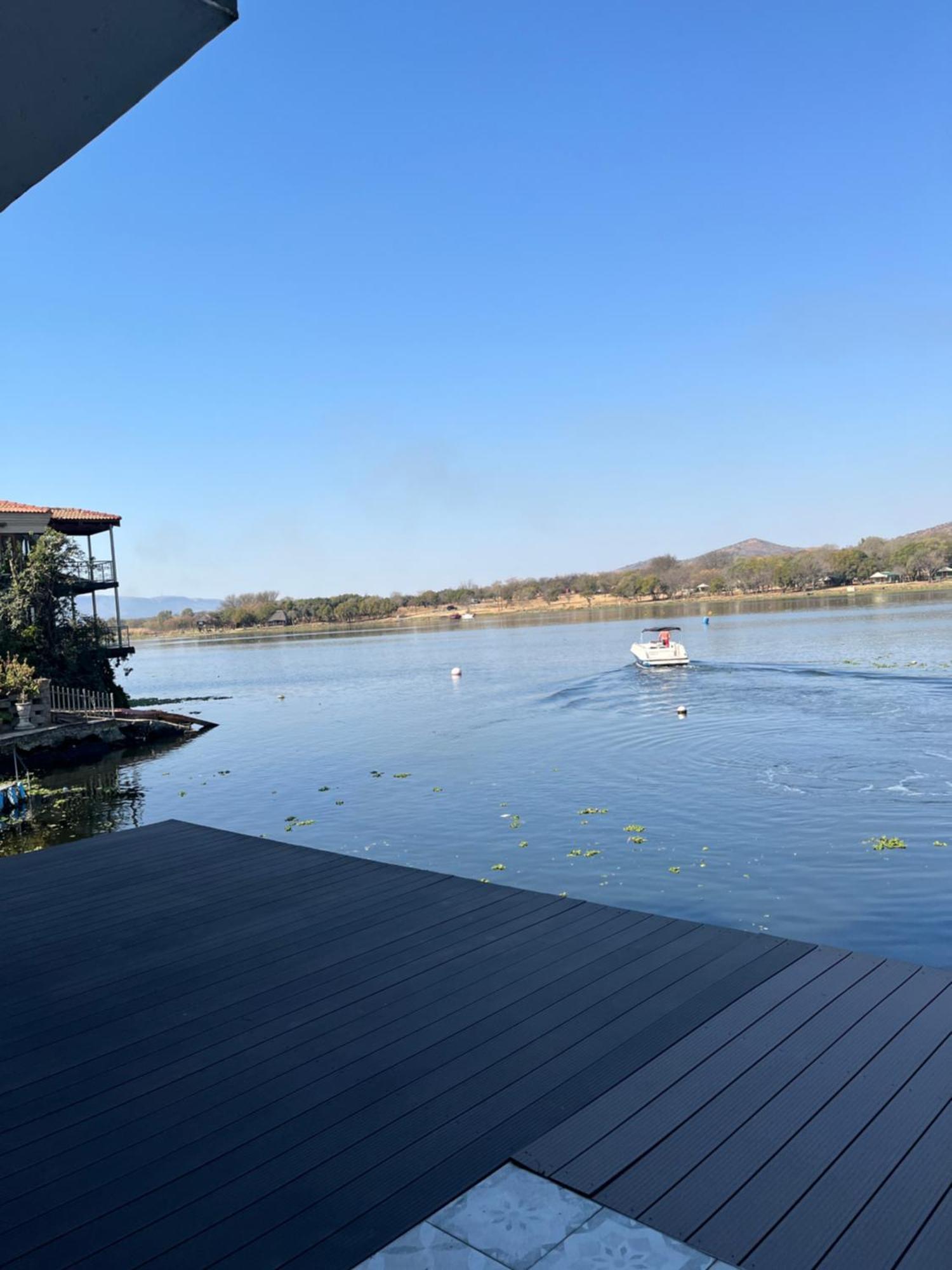 Twenty One Southwinds Villa Hartbeespoort Luaran gambar